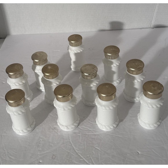 Lot‎ of 11 Milk Glass Spice Jars Twisted Rope Border Design-Apothecary-Vtg-Japan